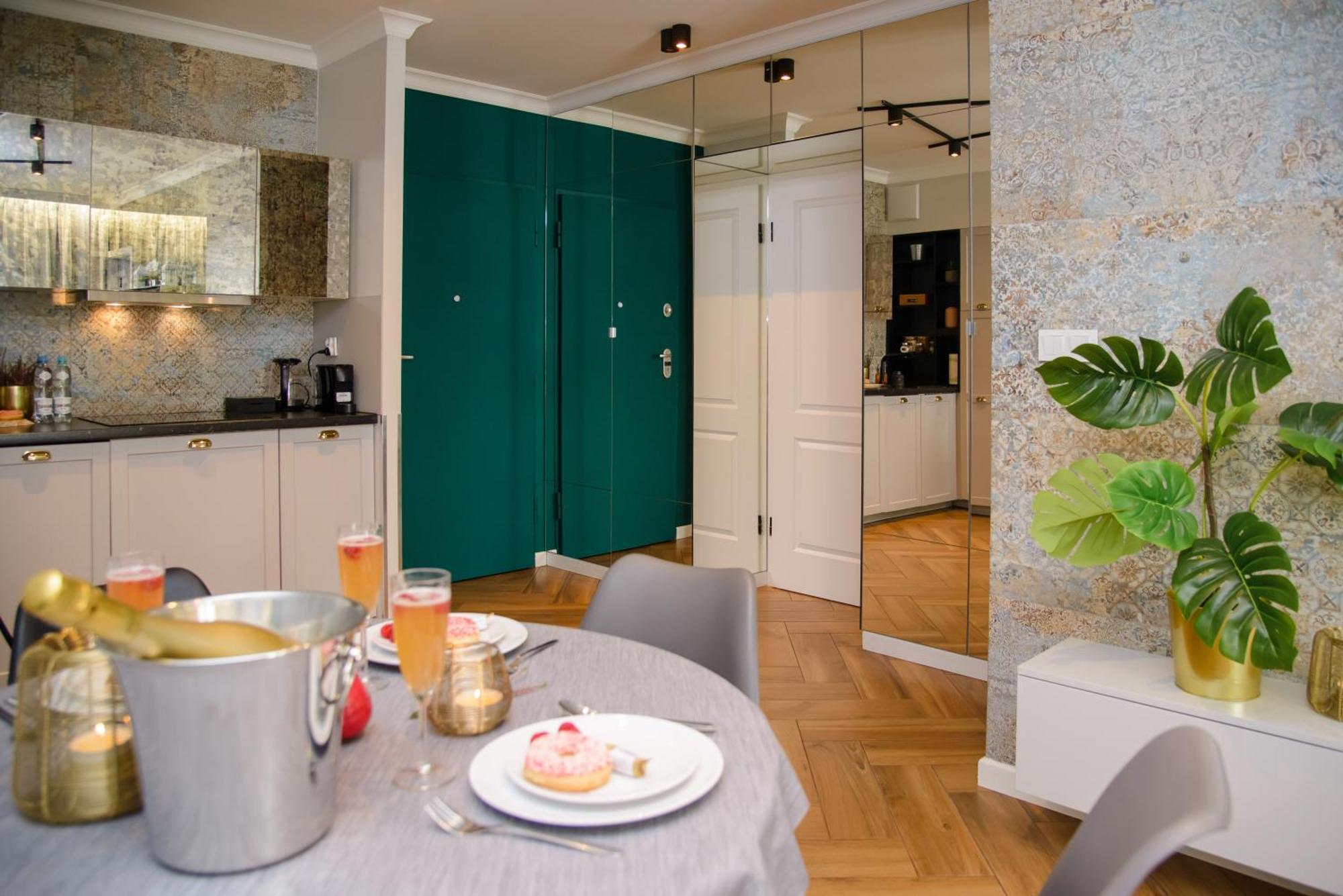 Maya'S Flats & Resorts 34 - Chmielna 73 Gdańsk Eksteriør bilde